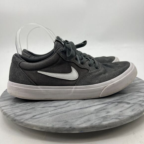 Nike SB Shoes Mens 9 Gray White Chron Solarsoft Skateboarding Sneaker CD6278-009 - Picture 2 of 13
